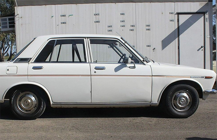 Крепление антенны - место появления ржавчины./ Фото: hotcarsimages.com