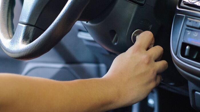 Хаотическое вспыхивание индикаторов, как правило, связано с электропитанием. Фото: profi-prim.ru