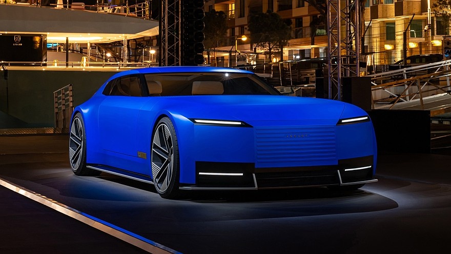    На фото: концепт Jaguar Type 00