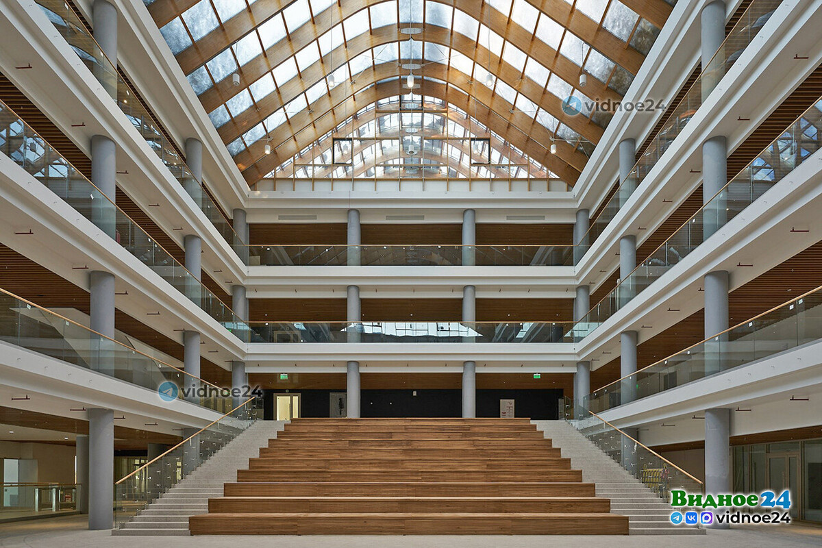 Визуализация атриума новой школы в ЖК «Ново-Молоково»