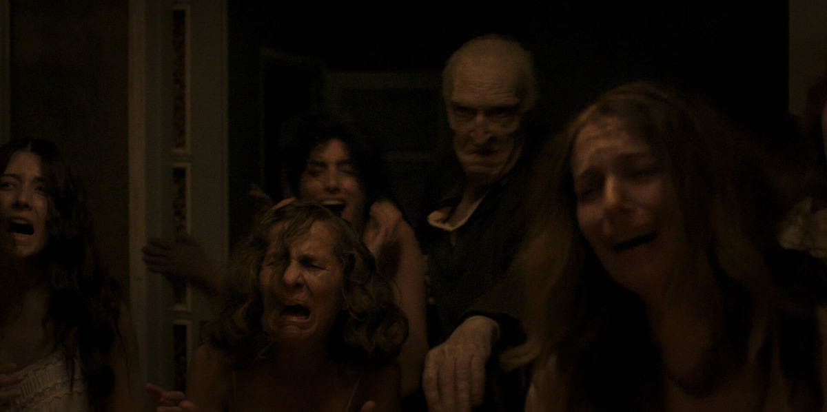 2023 год. 1 час 40 минут. КиноПоиск: 5.9. KinoOrel - 59/100. Ужасы. Режиссёр: Педро Мартин Калеро. В ролях: Испанские Актёры.