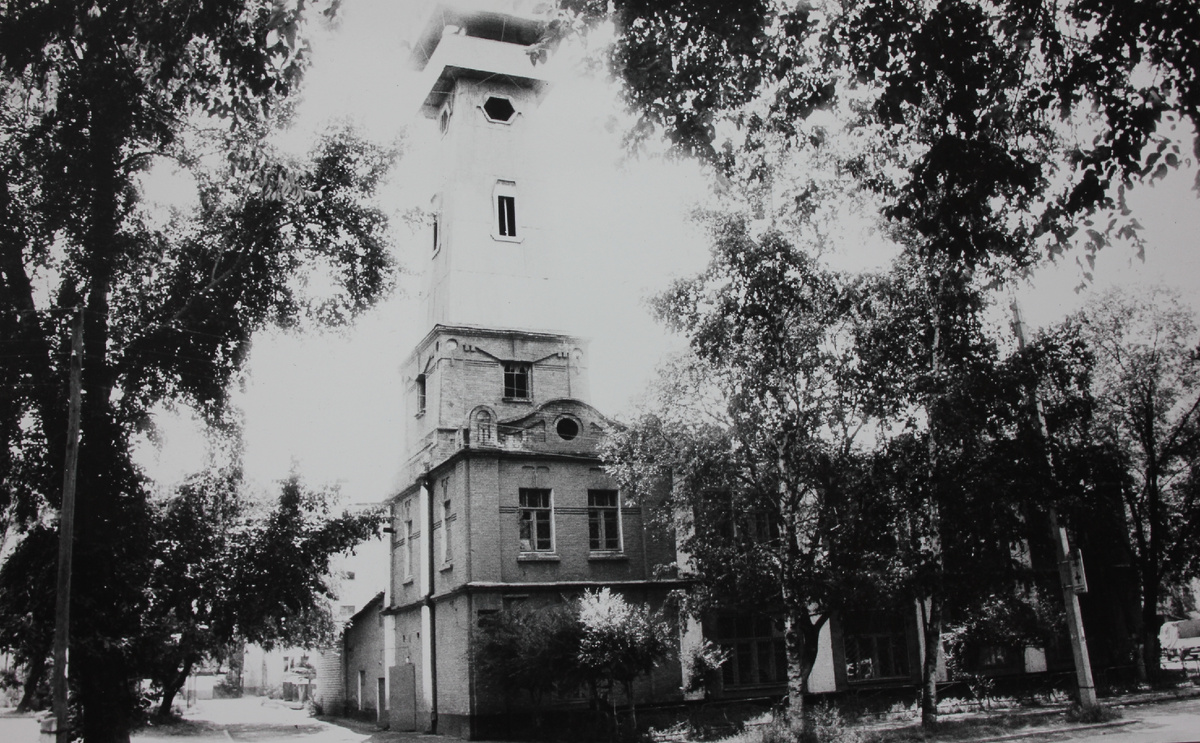 Каланча на третьей пожарной части. Фото из архива ГУ МЧС России по Амурской области. 1980 год.