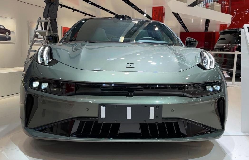 ZEEKER 001 рестайлинг 2025 года выпуска