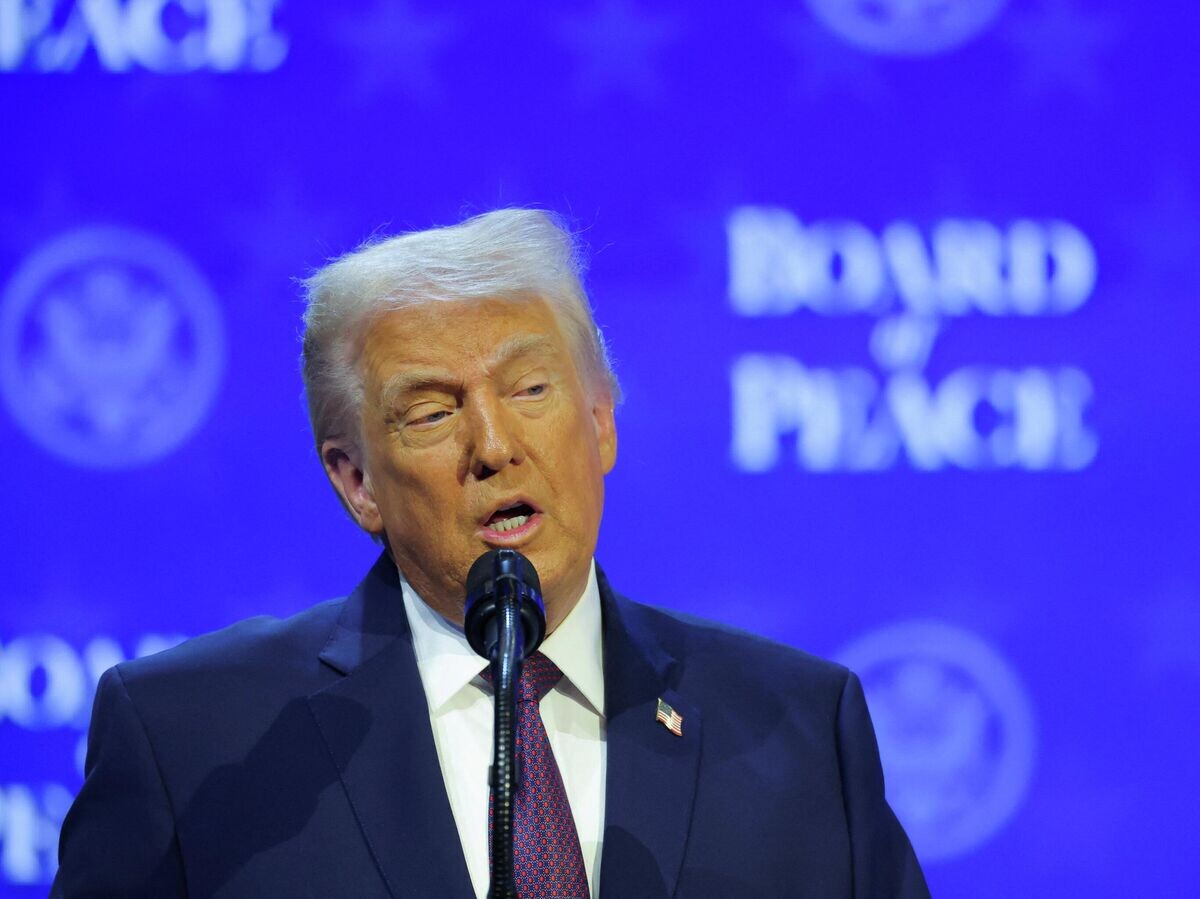    Президент США Дональд Трамп выступает на "Совете мира" в Давосе | © REUTERS / Denis Balibouse