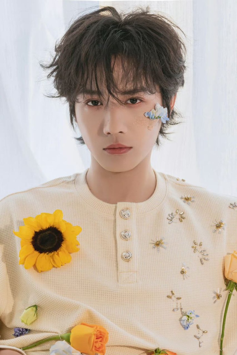 Актёр Чжэн Ечэн, 32 года. Листайте галерею...