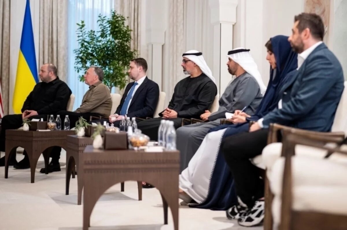    Протоколист: кроссовки за 2200$ на переговорах снизят рейтинг Арахамии