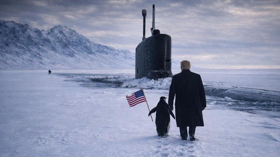     Глава ВМС США опубликовал фото Трампа с пингвином и подлодкой x.com/министр ВМС США Джон Фелан