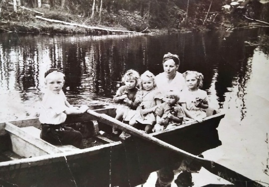 Листайте вправо, чтобы увидеть больше изображений