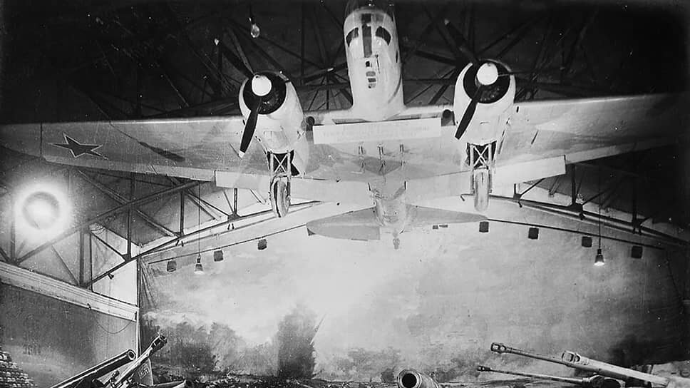 Бомбардировщик ДБ-3Ф на экспозиции в 1944 году.📷Фото: Музей обороны Ленинграда