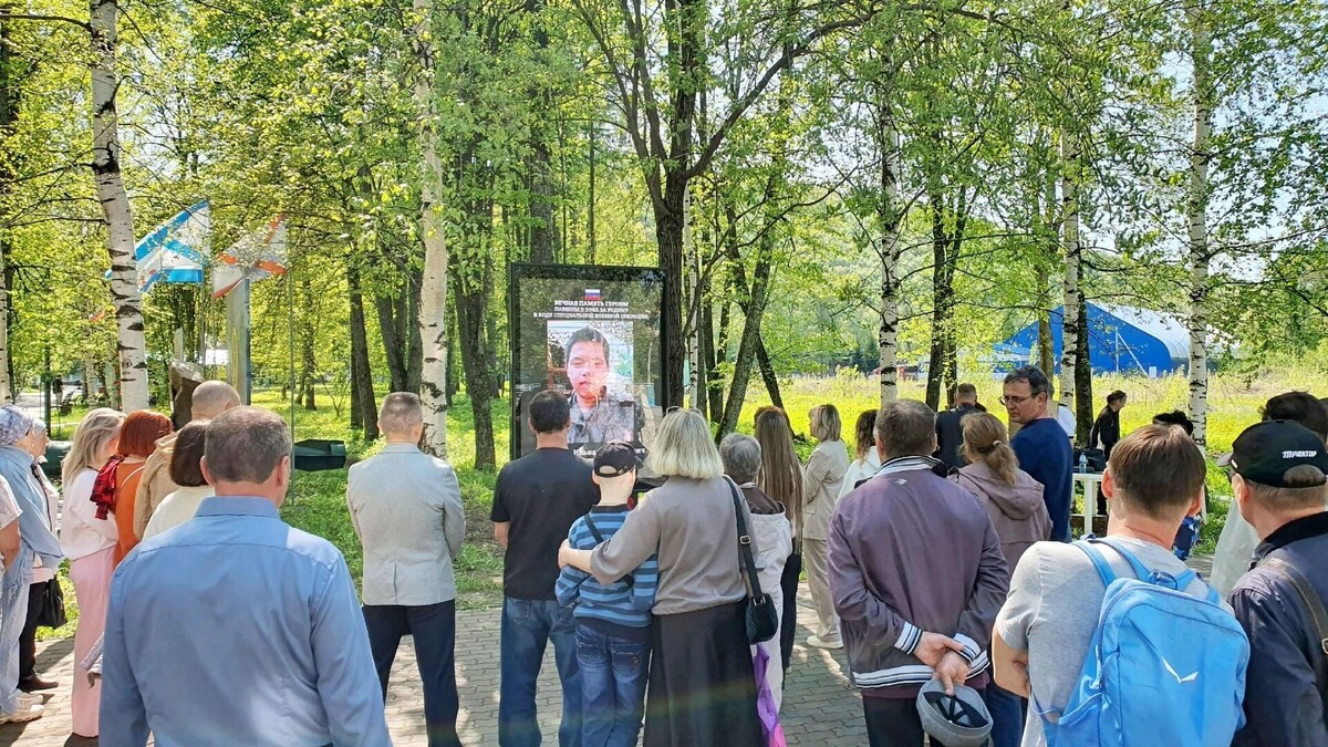    Светодиодный экран в Аше торжественно открыли перед 9 мая   Администрация Ашинского муниципального округа