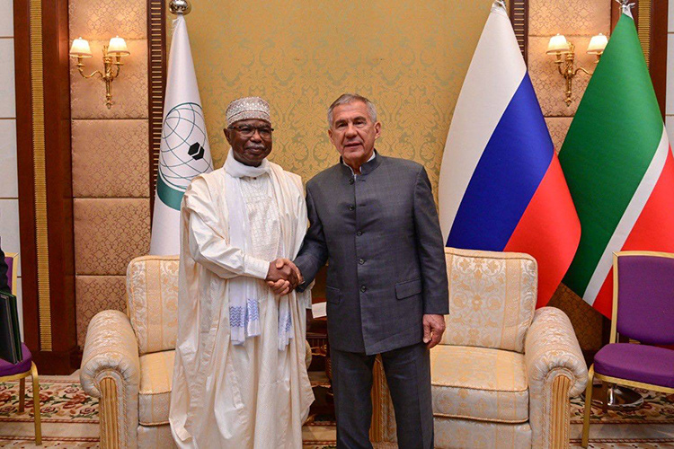    Генеральный секретарь Организации исламского сотрудничества Ибрахим Таха: «Генеральный секретариат ОИС поддерживают вашу инициативу провести юношеские Исламские игры в Казани».   
Фото: rais.tatarstan.ru