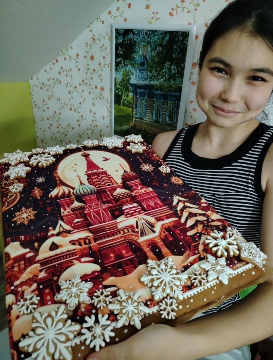 Вот ее канал: https://t.me/pryanikimedovie и телефон и телеграмм:+7 920 067-88-42