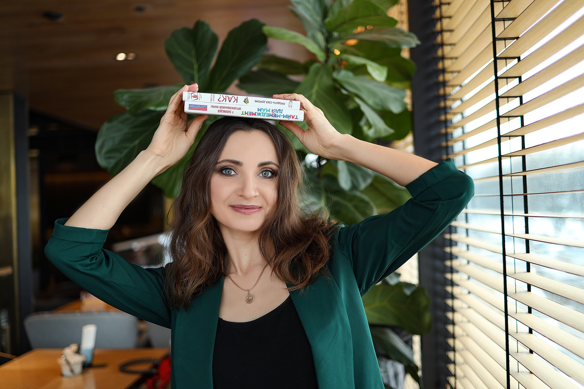 Блездова Алёна, рекрутер, карьерный консультант