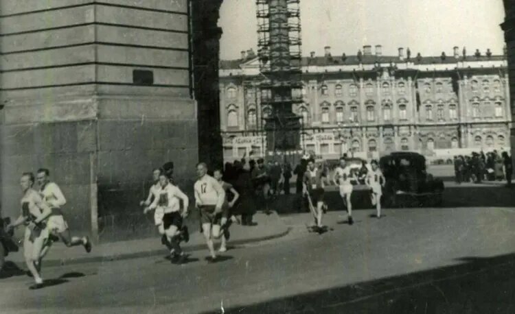    Источник фото: Музей лёгкой атлетики Санкт-Петербурга