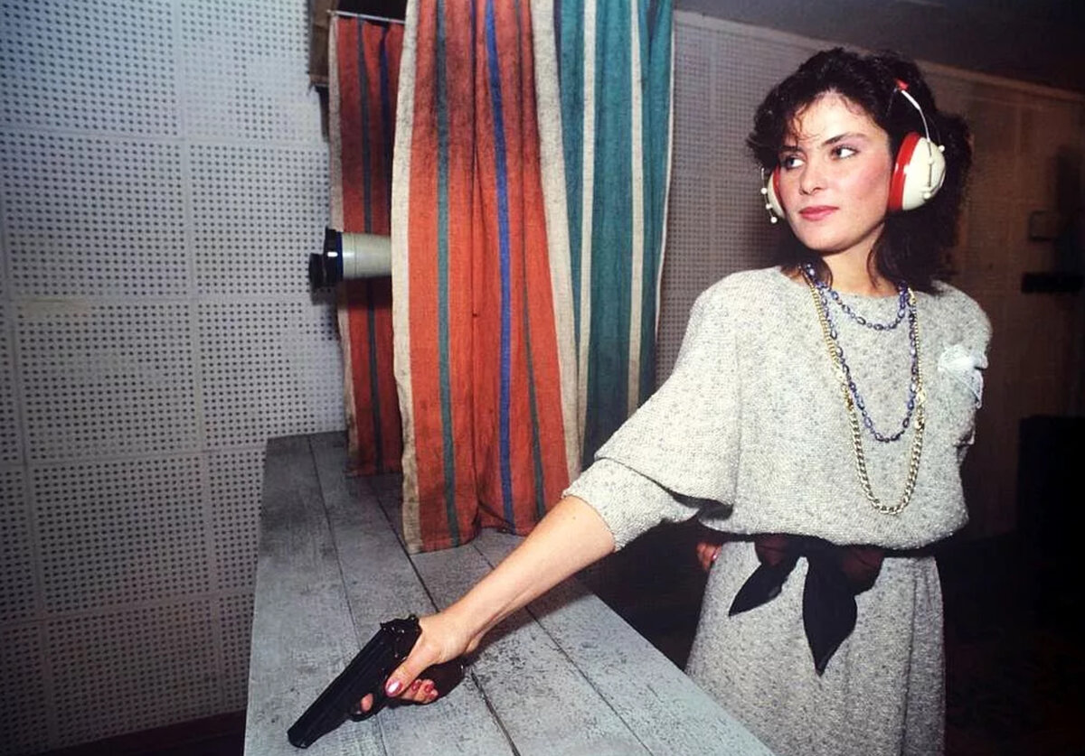 КГБ устраивает конкурс красоты? История самой необычной пиар-акции