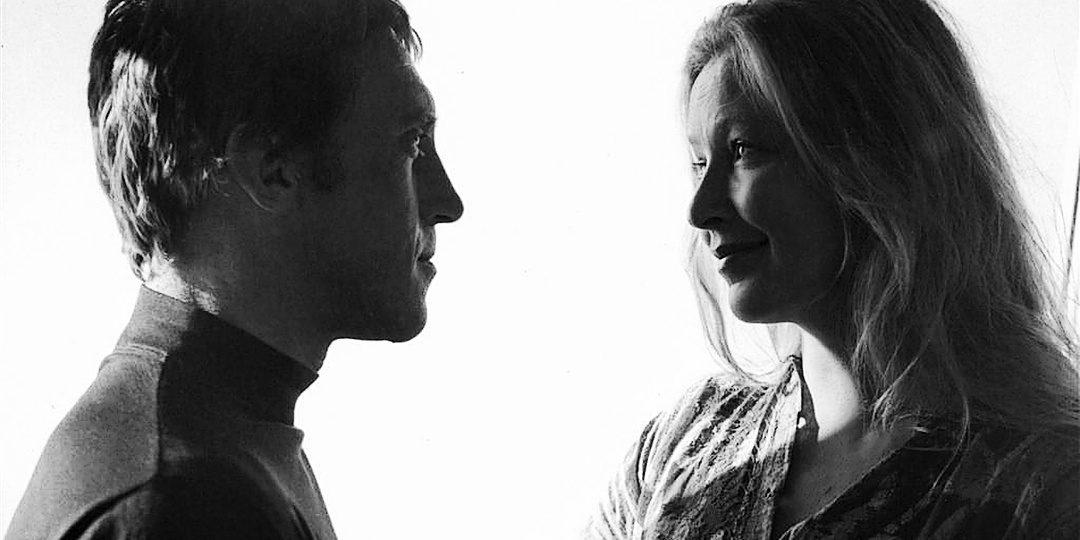 Люблю тебя сейчас, не тайно - напоказ