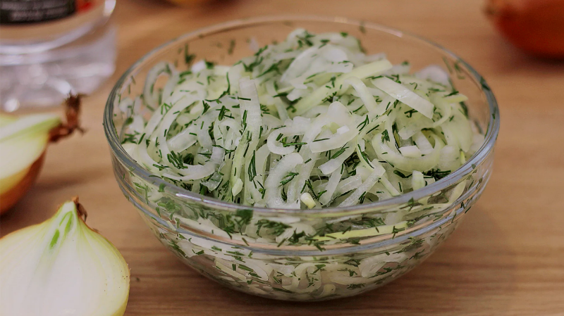 Салат из белого лука