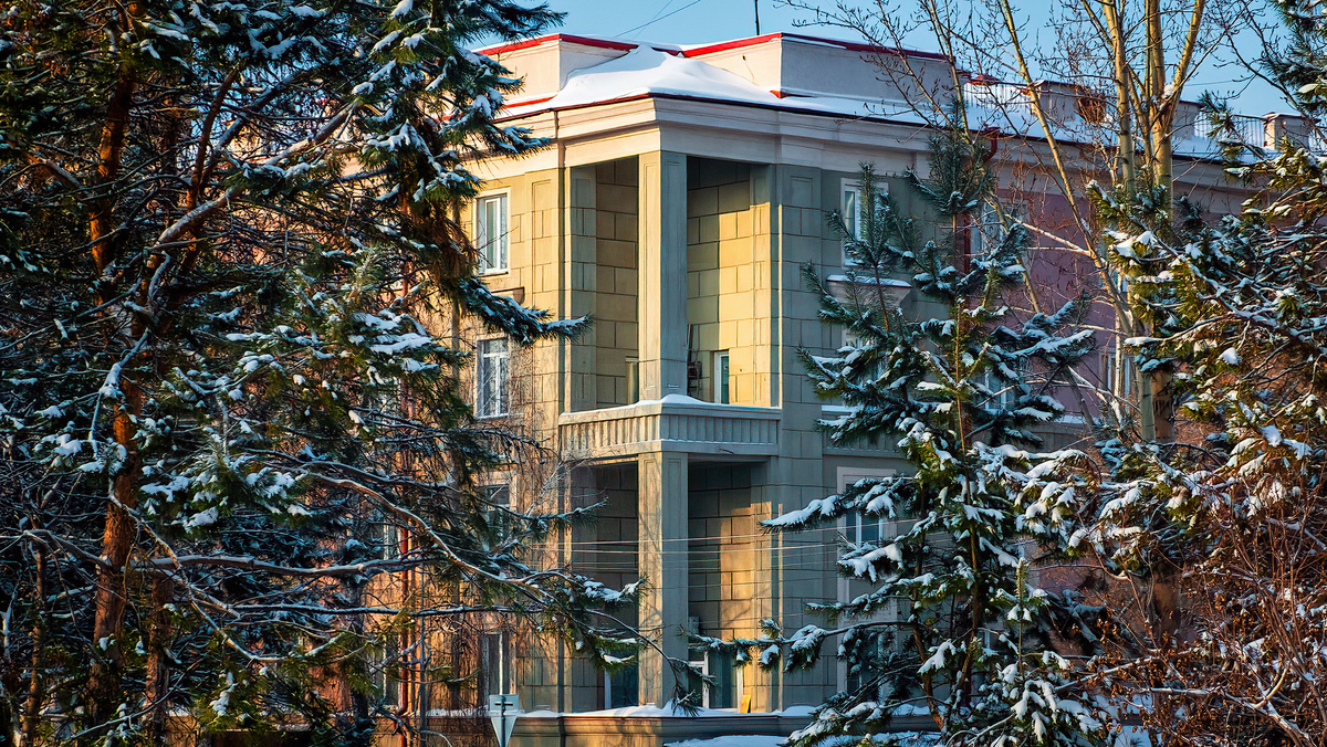 Дом по ул. Станиславского, 7. Новосибирск. Фотография - www.openmainphoto.ru