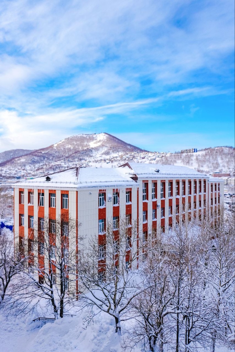 Главный корпус КамГУ им. Витуса Беринга