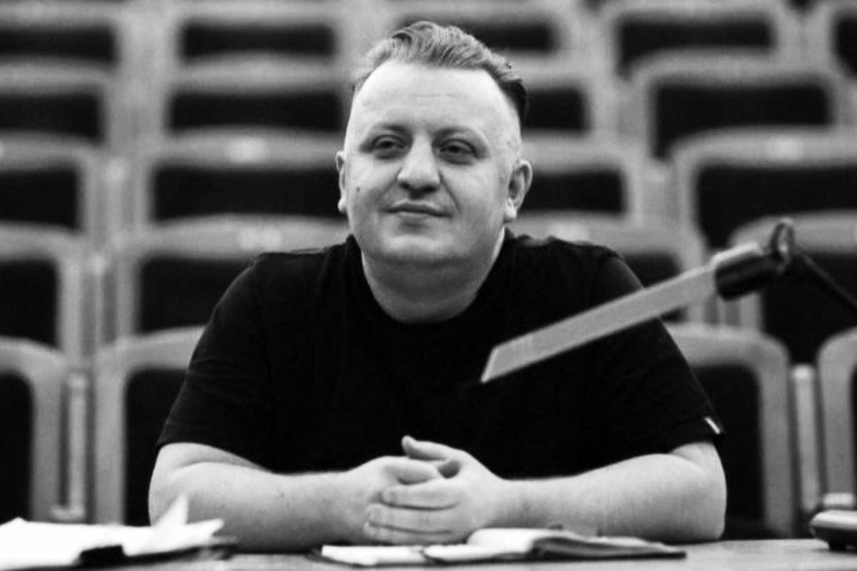     «Рухнул с тяжелым инсультом после увольнения»: 49-летний режиссер Владимир Матийченко ушел из жизни