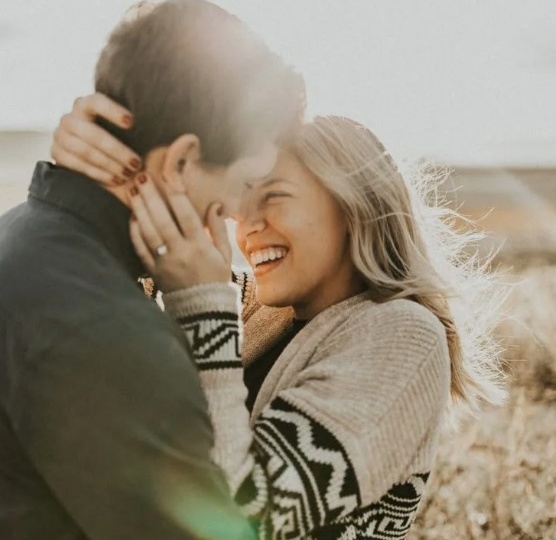 После 35 лет семейной жизни я полюбил другую женщину и теперь не знаю, что мне делать — признался сотрудник на работе