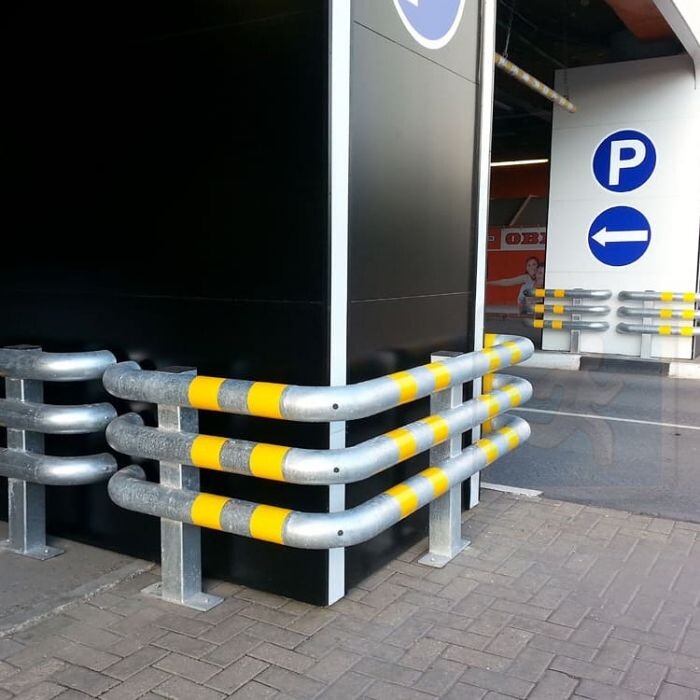 Металлические колесоотбойники