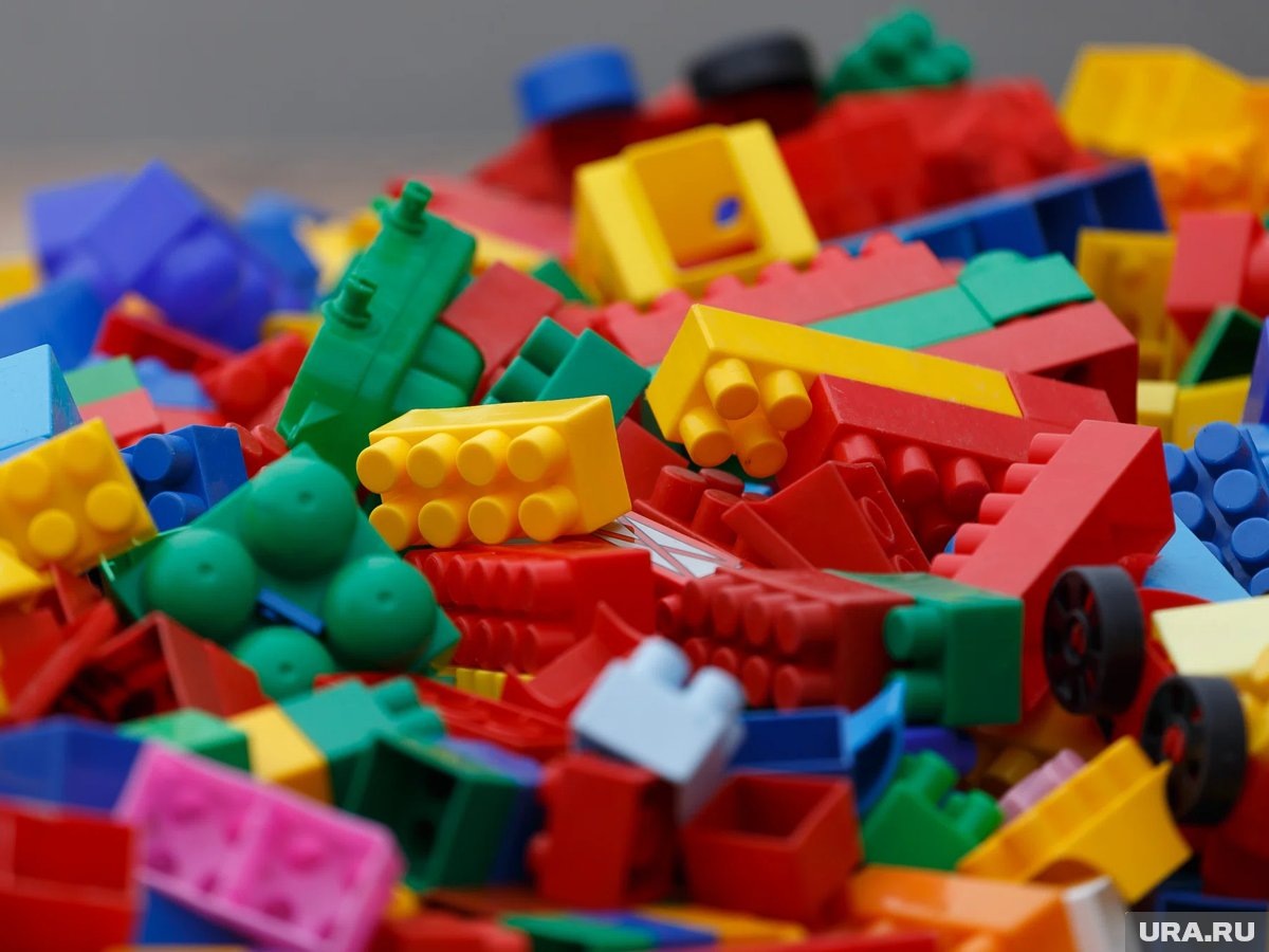     28 января отмечают день LEGO