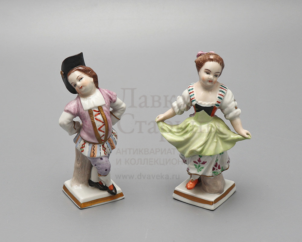 Комплект статуэток «Танцующая парочка», фарфор, Фабрика Зитцендорф, Тюрингия, Германия, 1930-е. Фото с нашего сайта dvaveka.ru