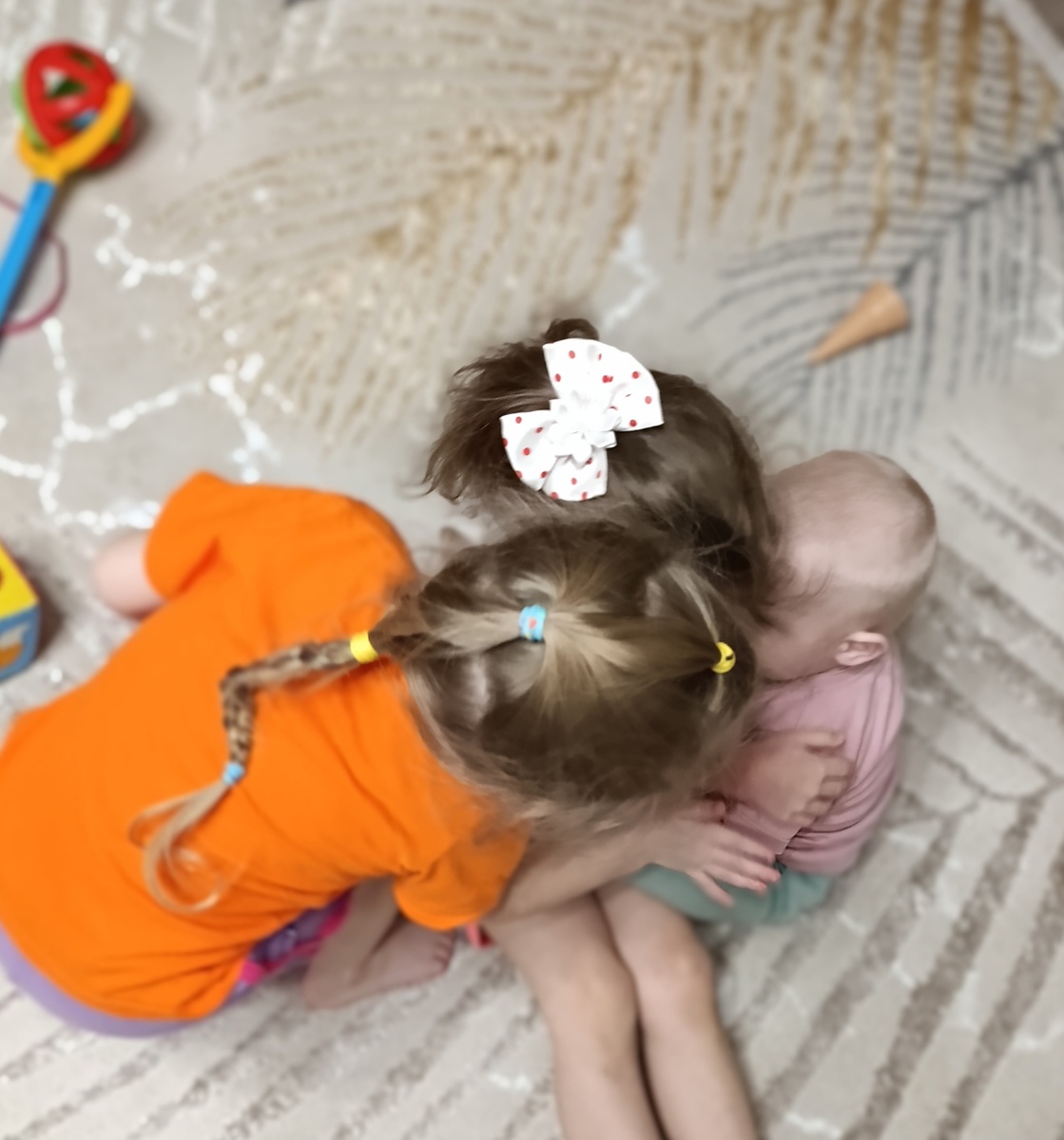 Элина, Яся и Роман 💞