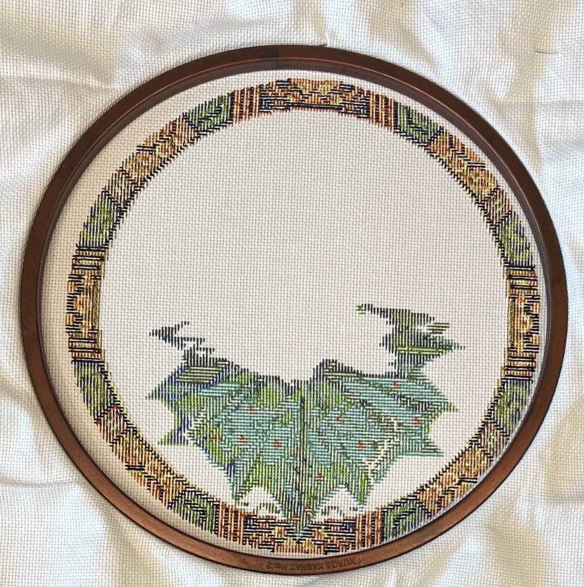 комбинирую вертикальные и горизонтальные стежки