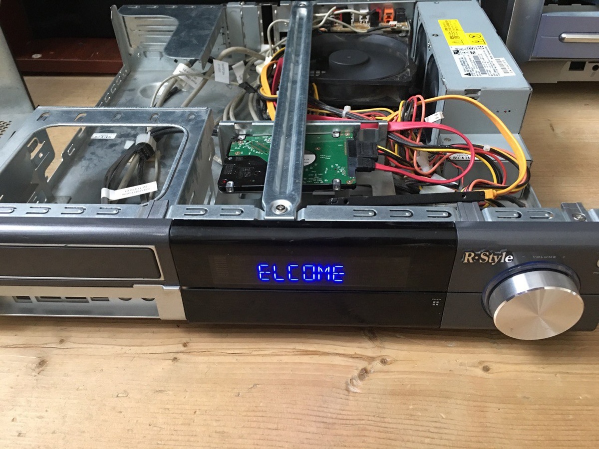 Экран включился! Использовал вентилятор 120х120 для охлаждения CPU и северного моста