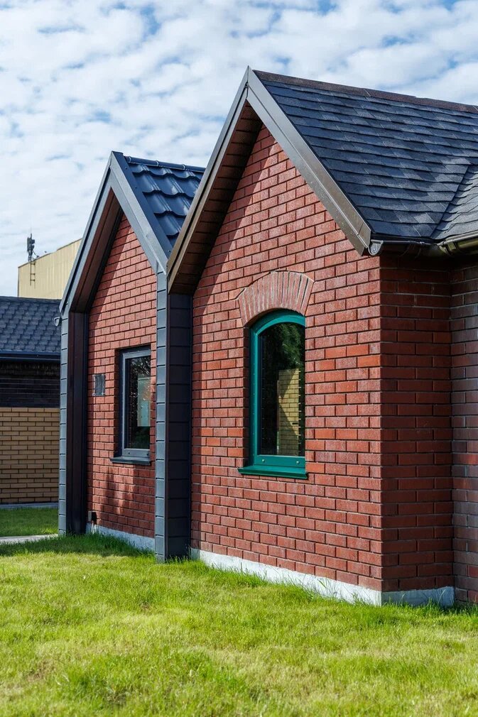 «Кирпичная деревня “Ликолор”», г. Новосибирск, ул. Петухова, 6/1