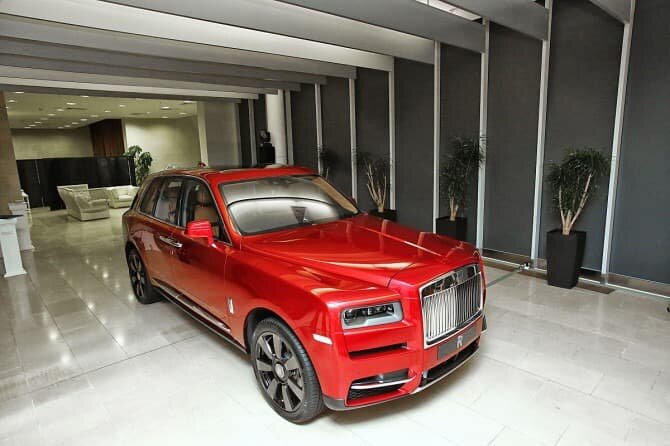   Rolls-Royce Cullinan