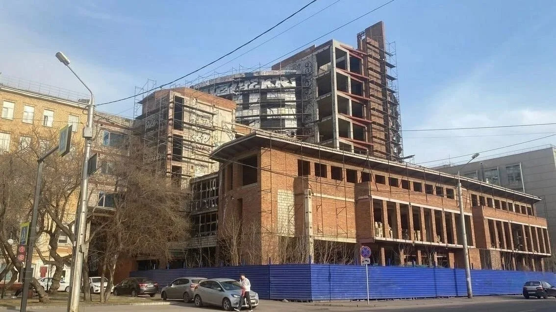 Легендарный недострой на Сурикова в Красноярске вновь остался без покупателя