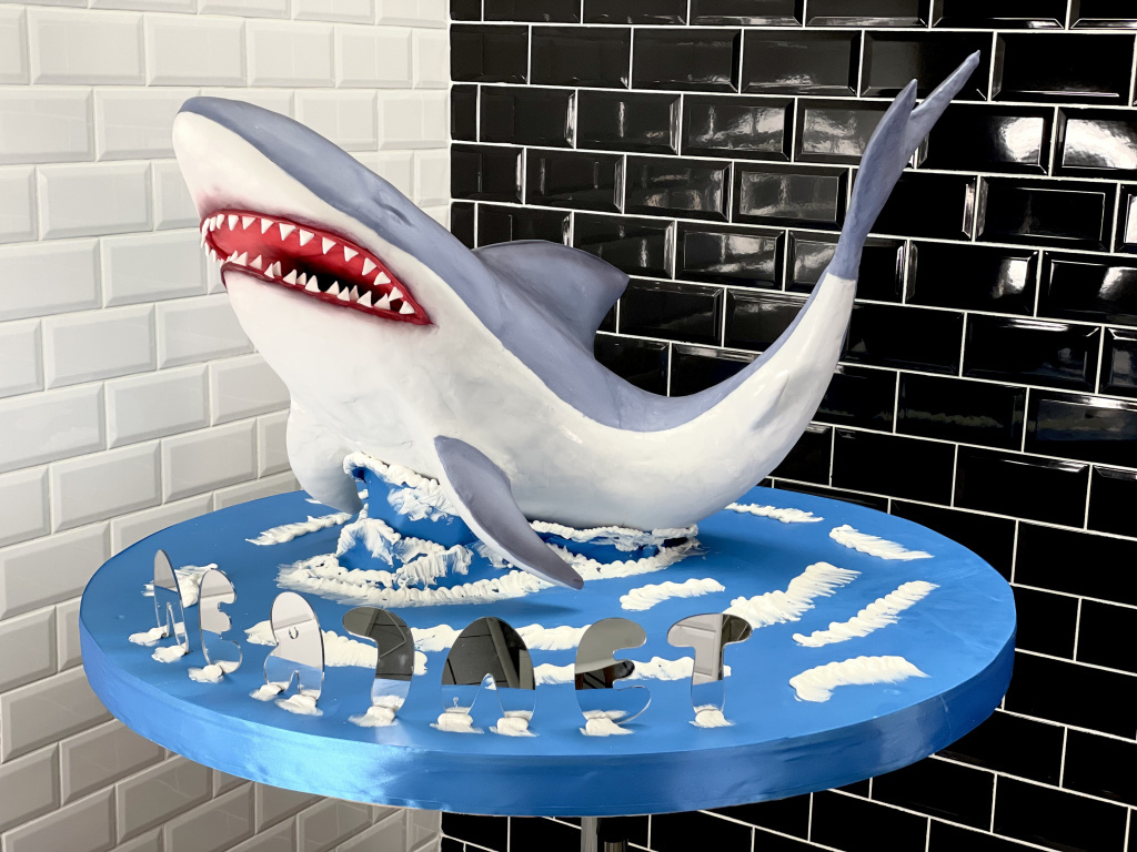Торт-акула для Леи на 7 лет
