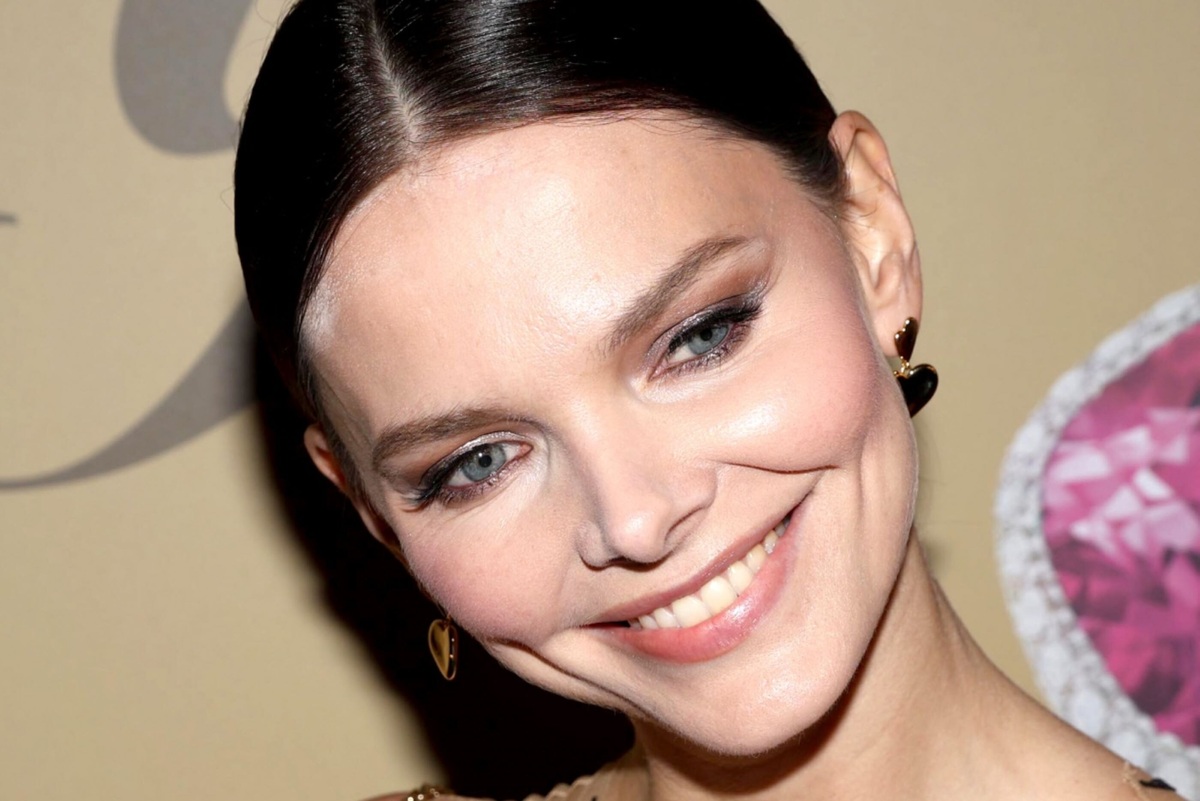     «Станет нашей семейной реликвией»: Елизавета Боярская вручила маме особенный подарок в день ее 73-летия – 10 фото