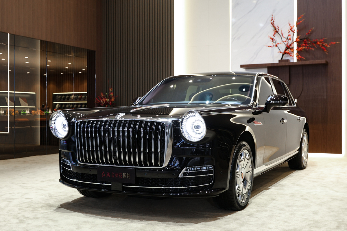 Представительский седан HONGQI