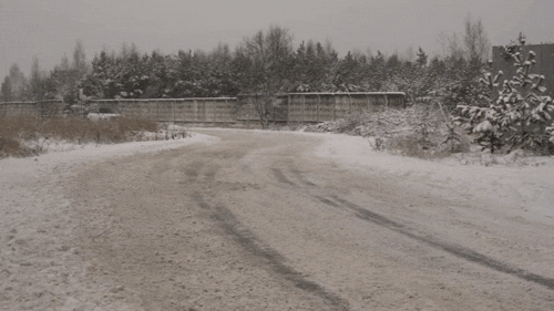 Журналист Александр Тычинин радуется управляемости HONGQI HS3