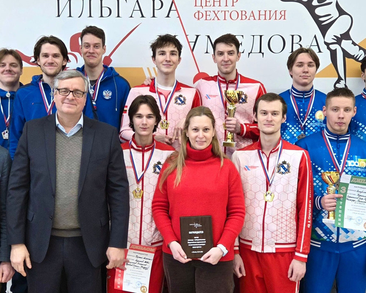     Курские рапиристы стали лучшими на всероссийском турнире в Москве