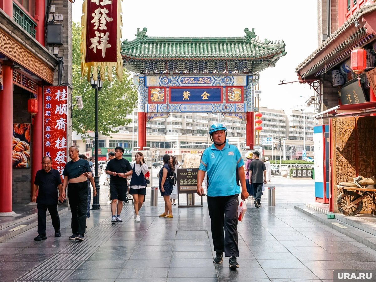     В Китае уральцы покупают копии брендов и посещают казино (архивное фото)
