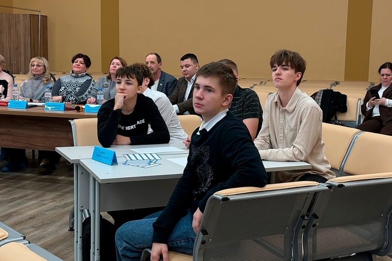    Финал проекта "Pro выборы" прошел сегодня в школе № 9 на Юбилейной, 11. За победу боролись команды школ № 4, 5, 9, 10, 11, 14, 25, гимназии № 8