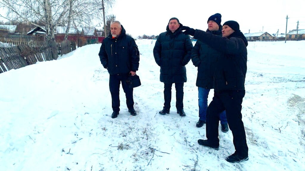     Ветеран СВО Сергей Пляшев планирует благоустроить дом и завести хозяйство. Фото: правительство Оренбургской области.