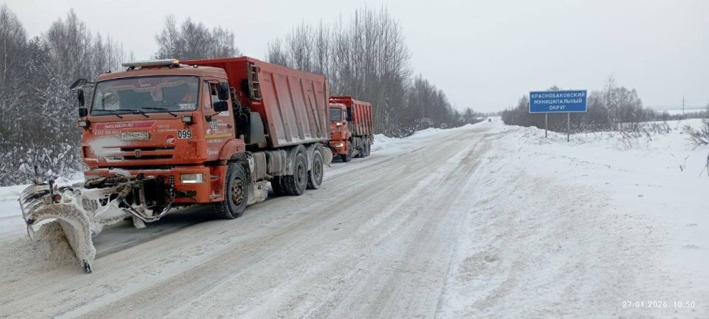    На расчистке региональных дорог в Нижегородской области задействовано более 900 единиц техники