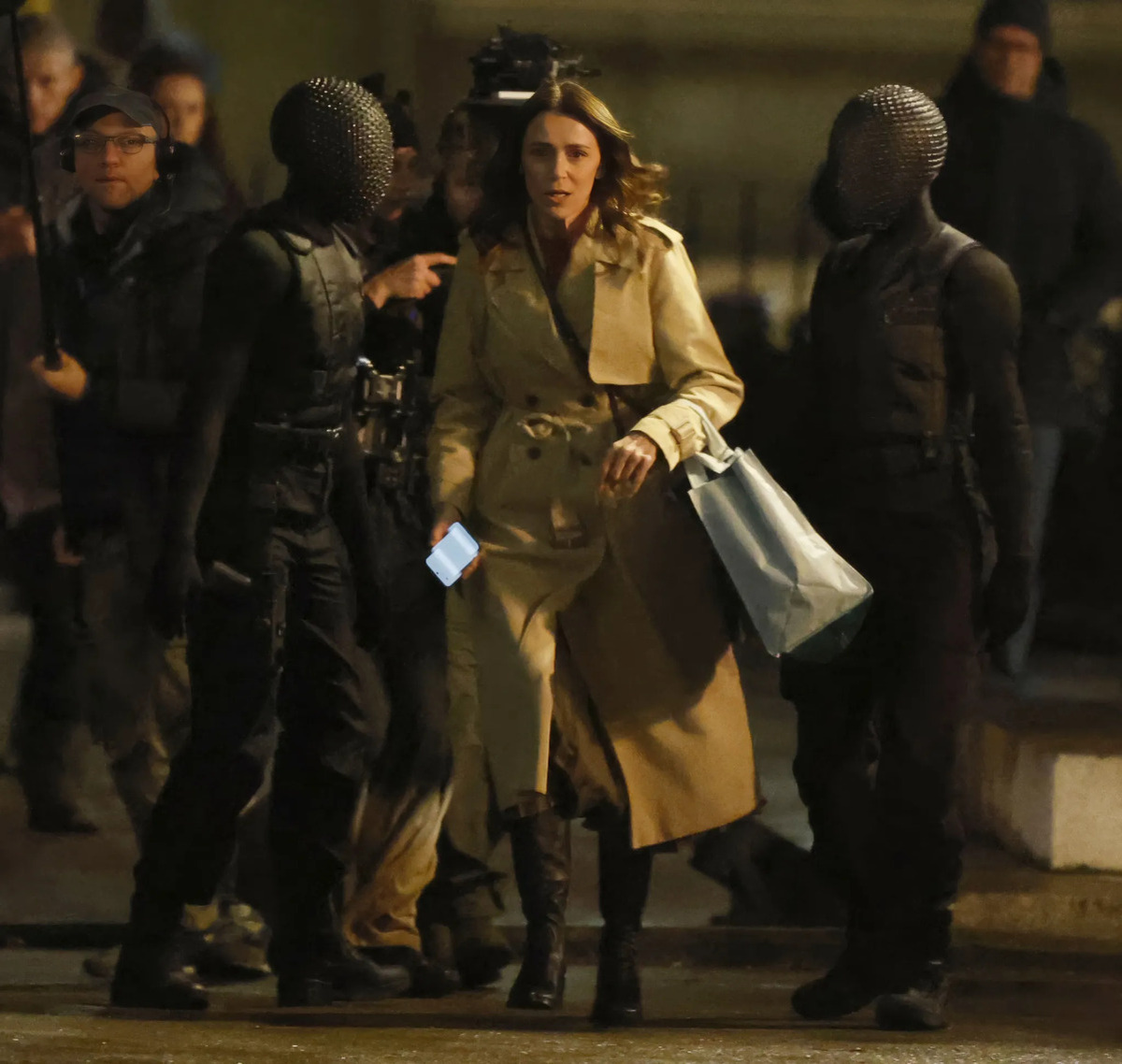 Кили Хоуз на съёмках сериала Tomb Raider / Источник: The Sun