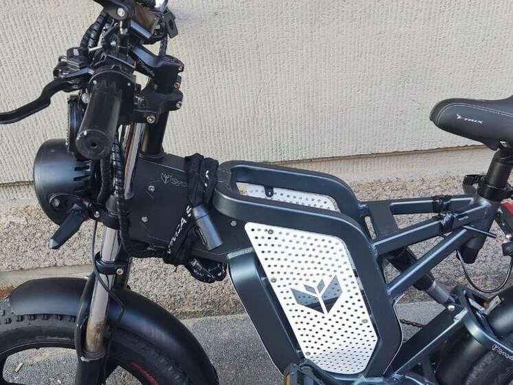     Продолжается работа над повышением дорожной безопасности. Фото: Архив МК в Великом Новгороде