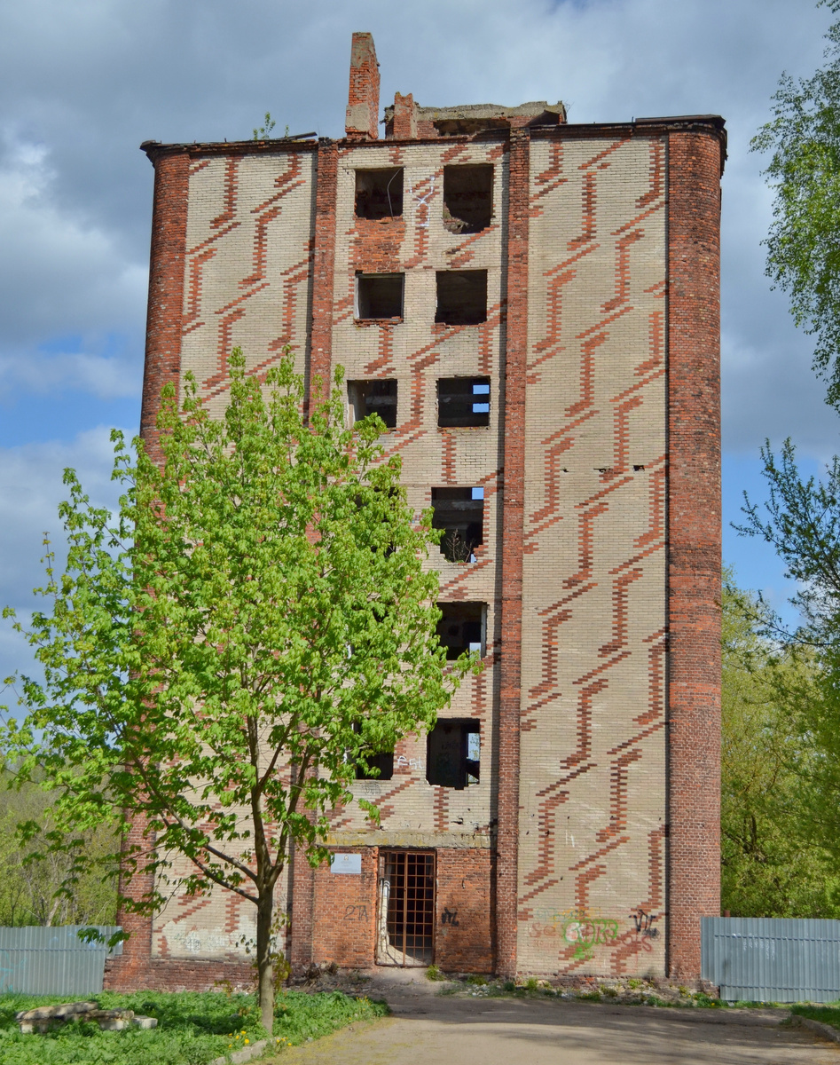 ���-�������