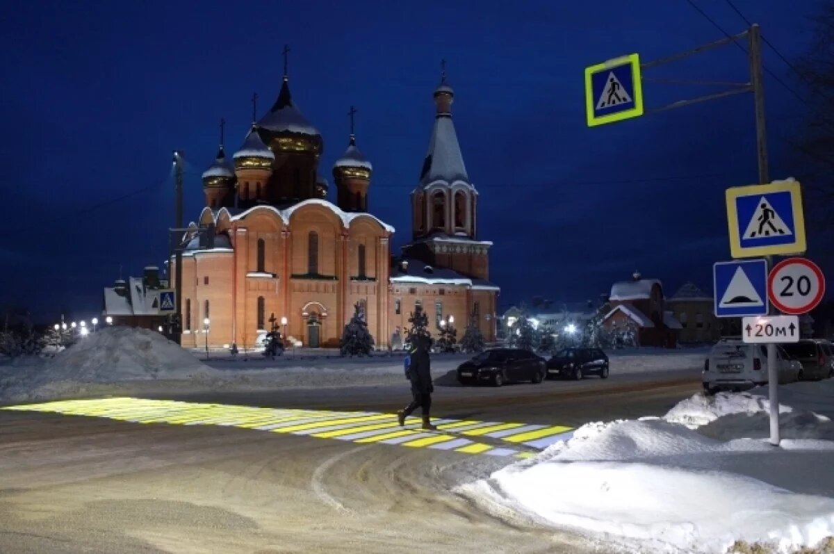    Нефтепроводчики помогли оснастить проекторами пешеходные переходы в Ухте