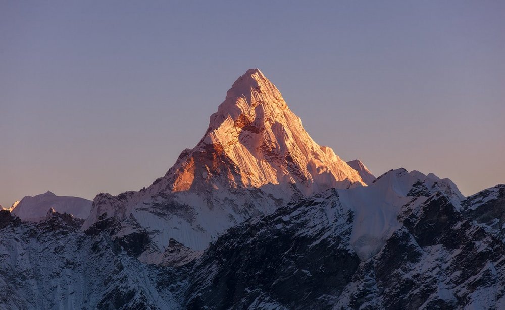 Ама Даблам: гора, обнимающая небо
