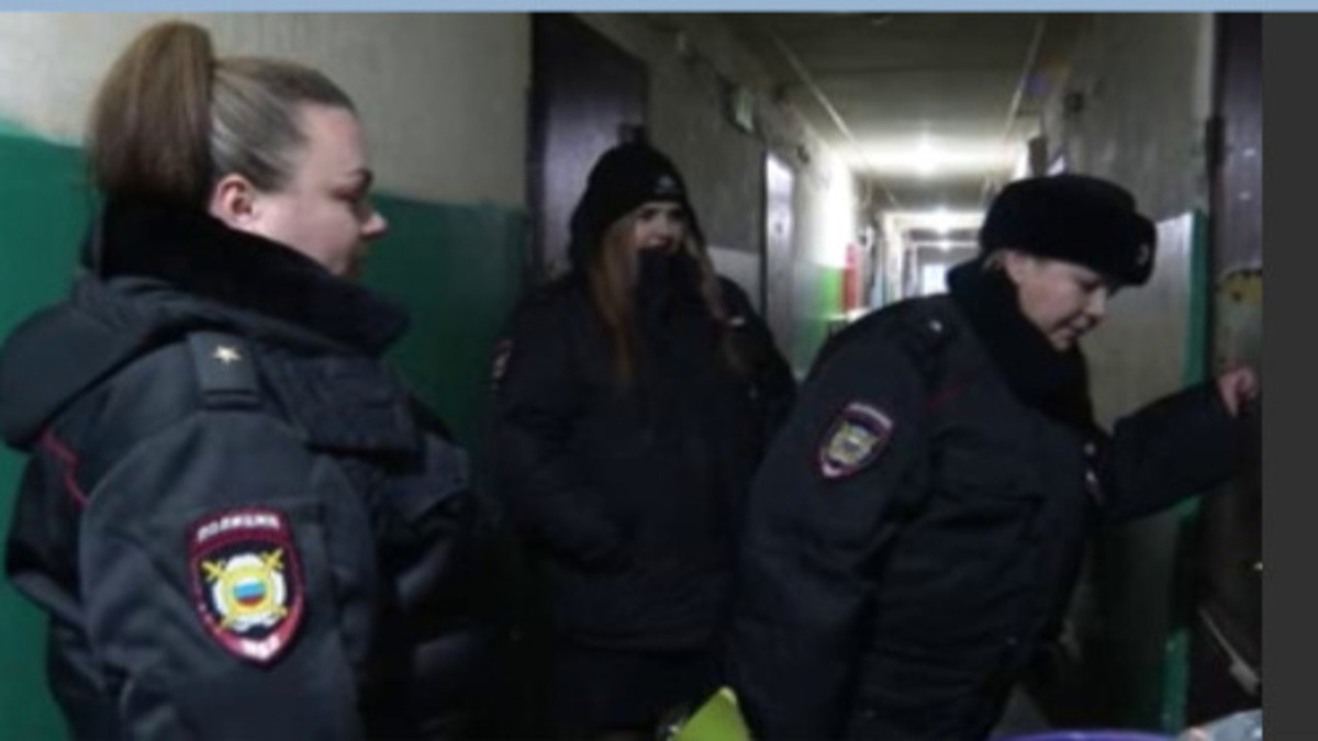    Сотрудники отдела по делам несовершеннолетних провели масштабный рейд