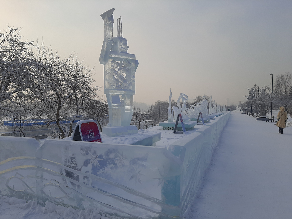 На верхней набережной Енисея
